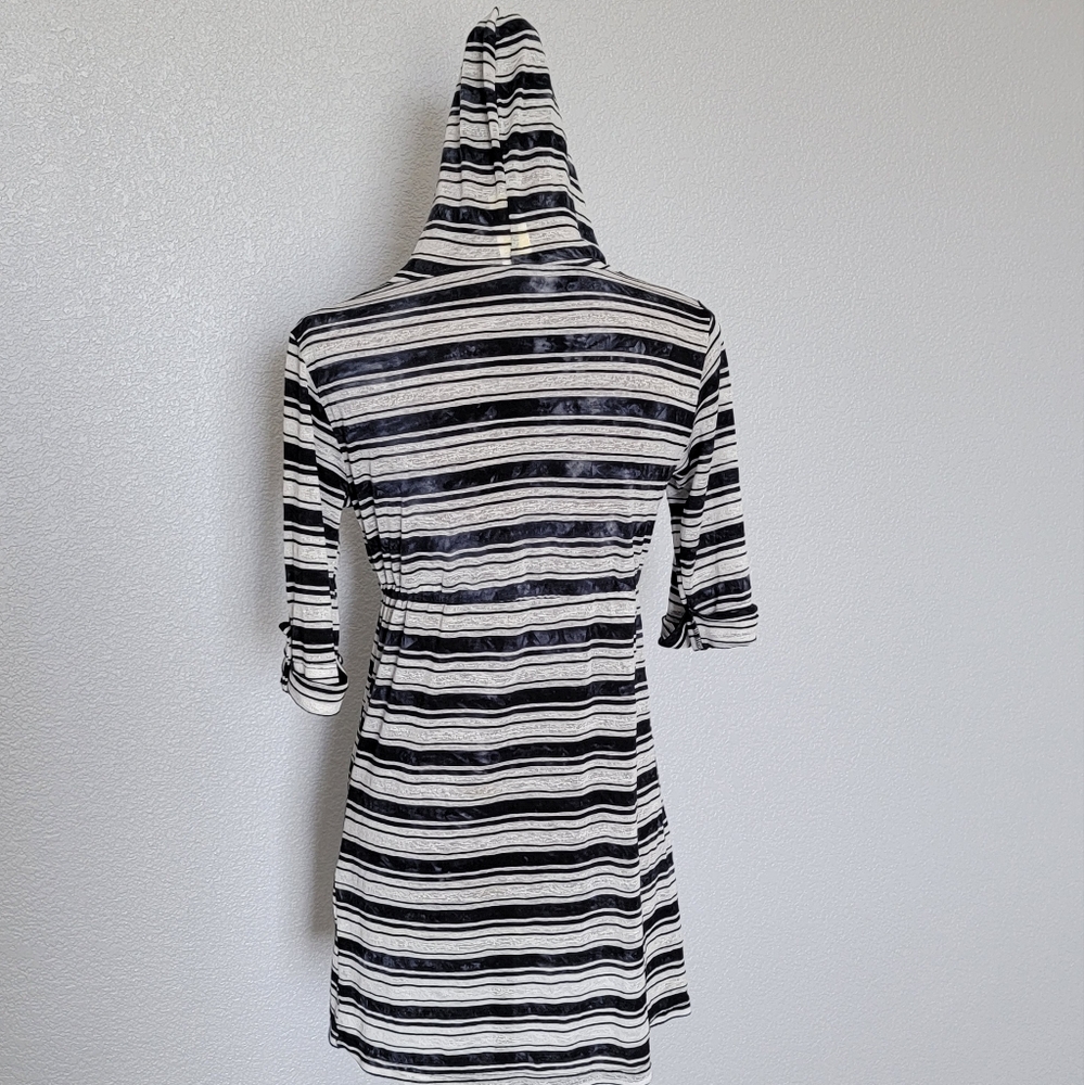 EUC! Navy Striped Hooded Cover Up - Picture 3 of 8